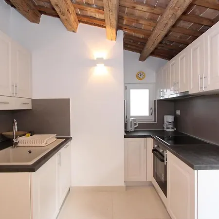 Danalu Apartment *